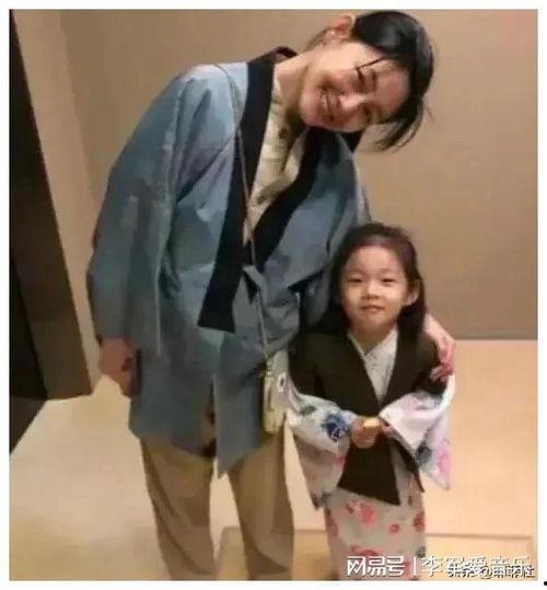 娱乐圈日常吃瓜,揭秘明星们的日常“吃瓜”生活